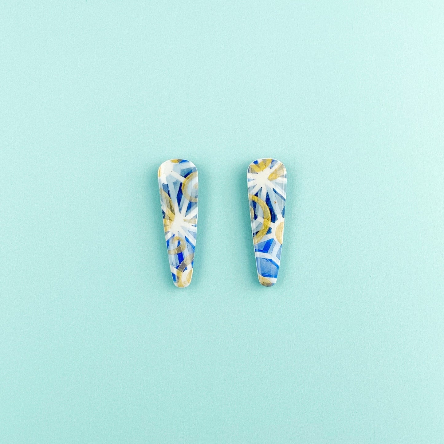 Medium Bar Stud Earrings