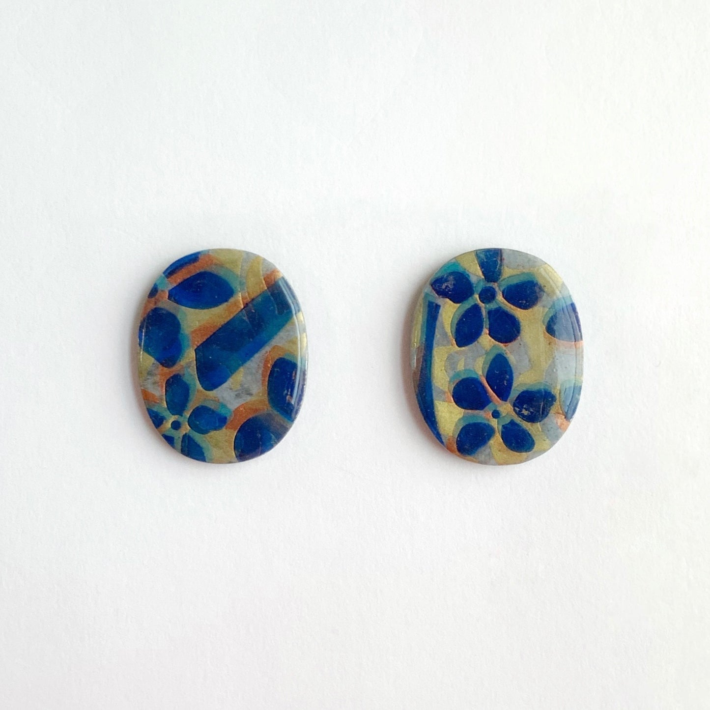 Big Oval Stud Earrings