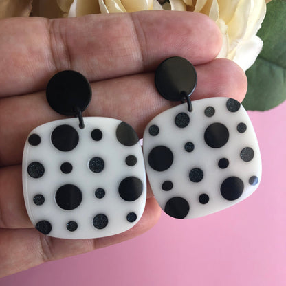 Polka dots square