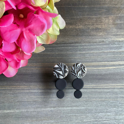 Ines: Textured Stud Earrings-Black Accents